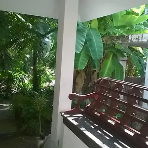 Homestay Coconut Grove, Kochi