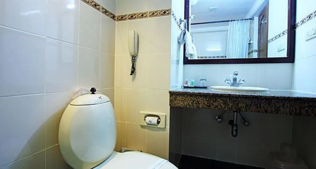 The Wyte Fort Hotel Kochi 4*,  India